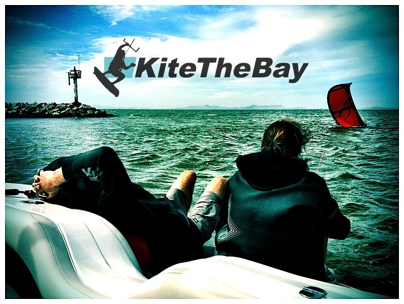 kiteflyingonboat.jpg