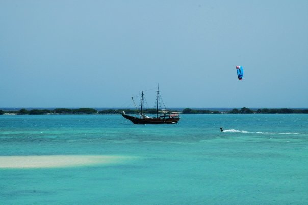 Xtremewinds kitesurfing Barcadera.jpg